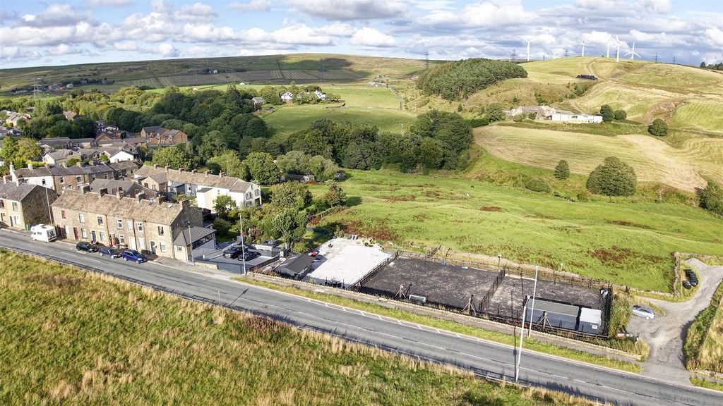 Property photo 1 of 35 Aerial Setting