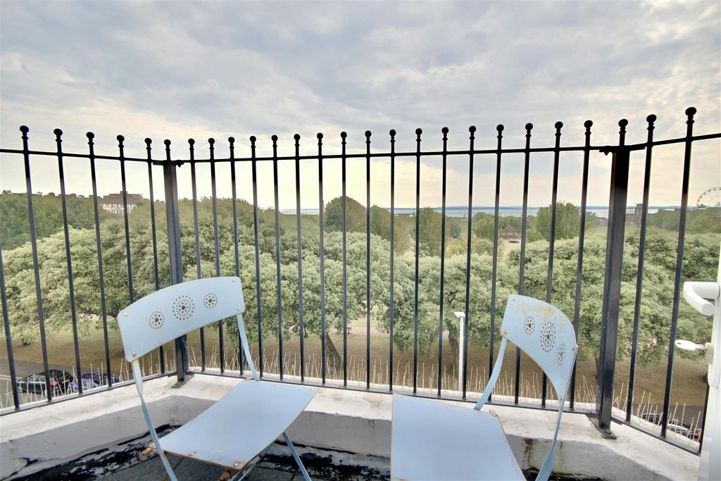 Property photo 2 of 10 79C9A684-Dd05-49C9-835D-32127395Fb2C_1_201_A.Jpeg