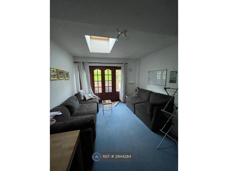 Property photo 3 of 24
