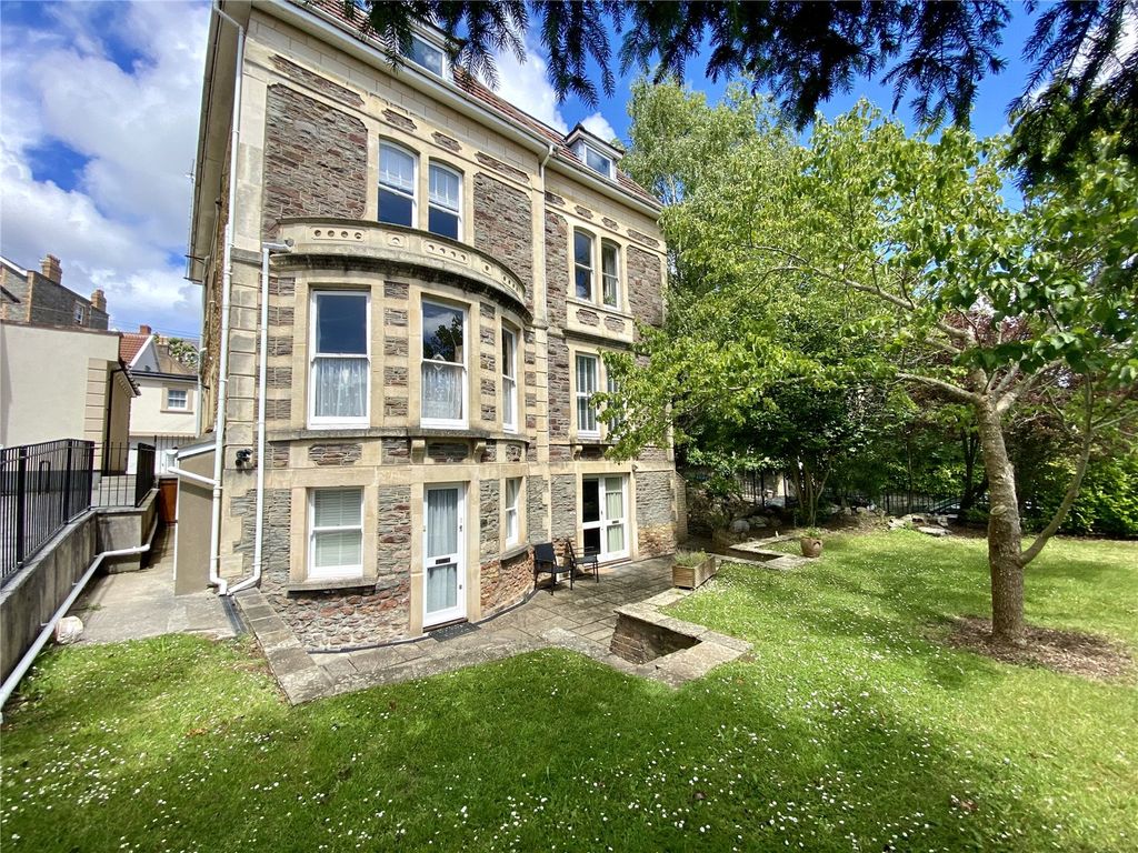 Property photo 1 of 12 Picture No. 14