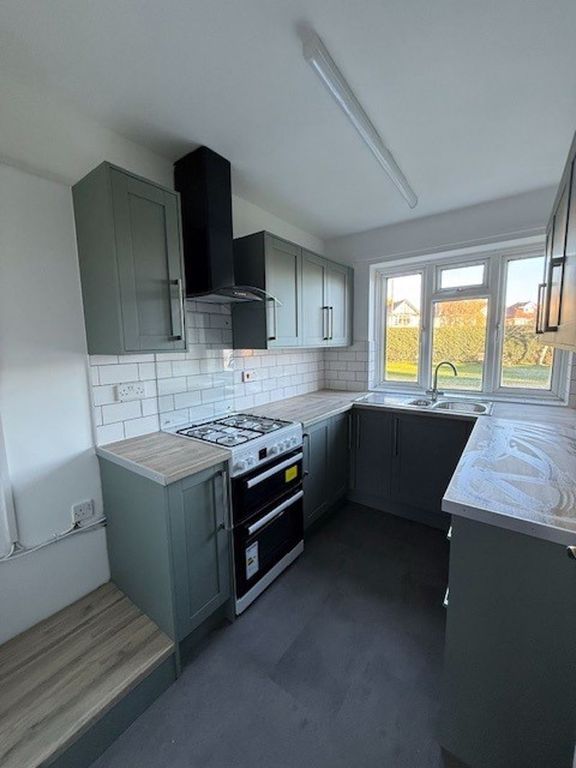 Property photo 3 of 14 Photo 12