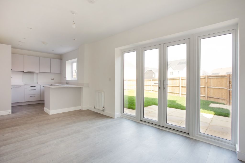 Property photo 2 of 15 Morgan Way Paddoc...