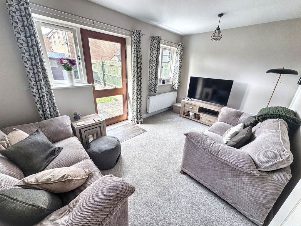 Property photo 2 of 22