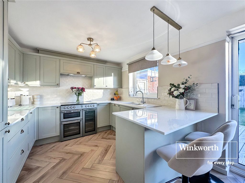 Property photo 3 of 14 Picture No. 06