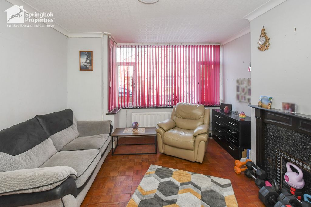 Property photo 3 of 18 Image 2