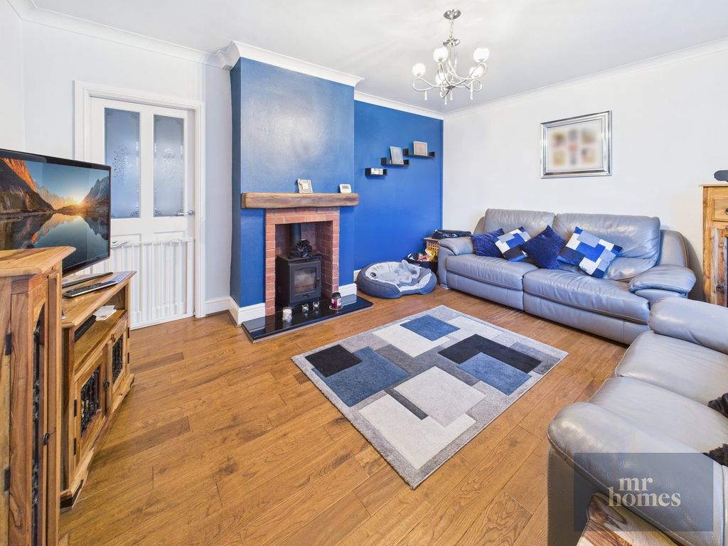 Property photo 2 of 41