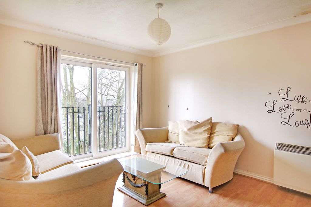 Property photo 2 of 10