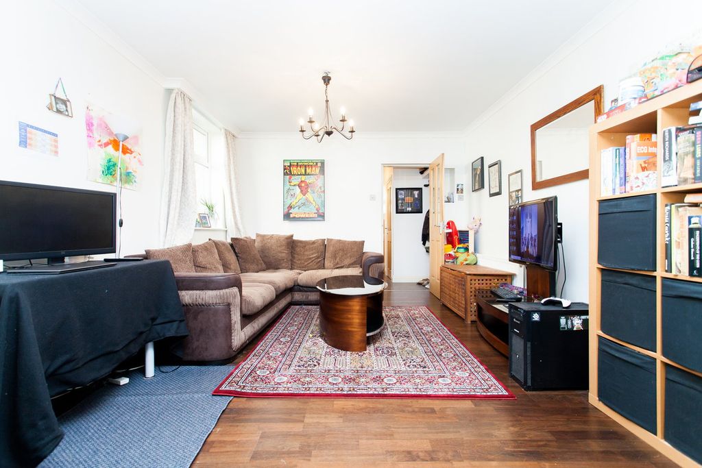 Property photo 1 of 17