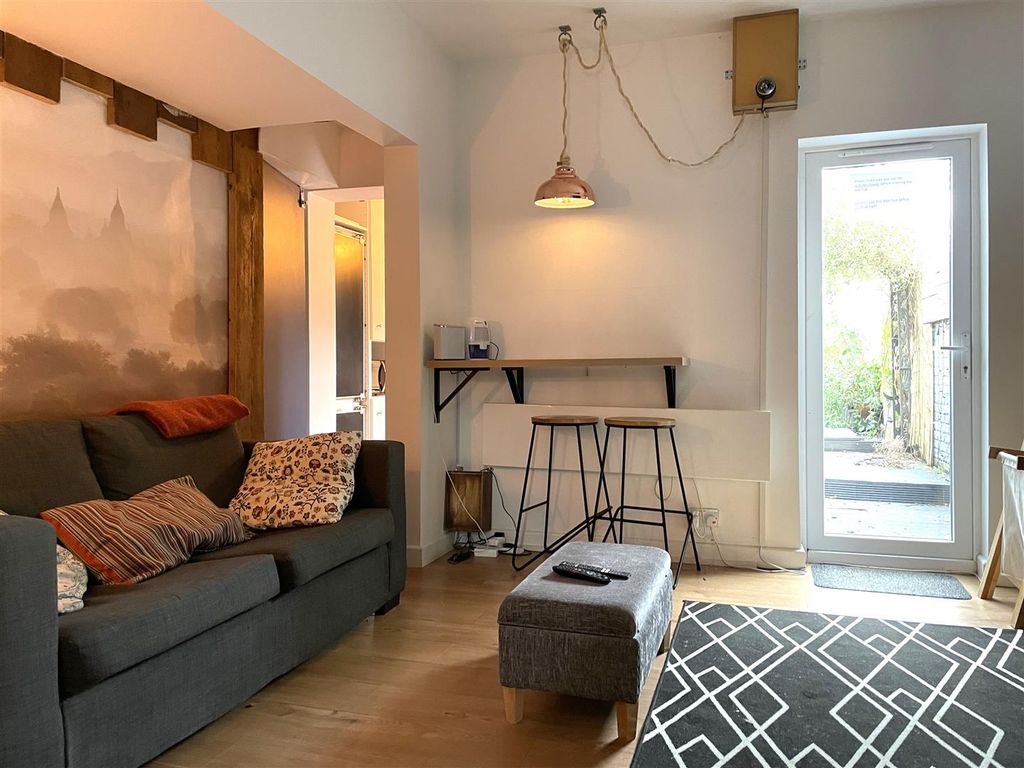 Property photo 3 of 12 6.Jpg