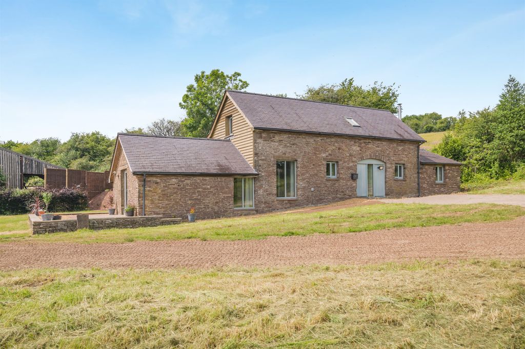 Property photo 1 of 34