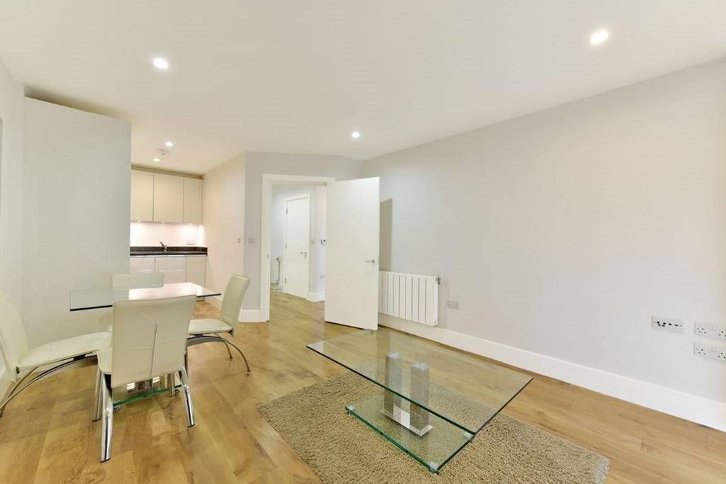 Property photo 3 of 6