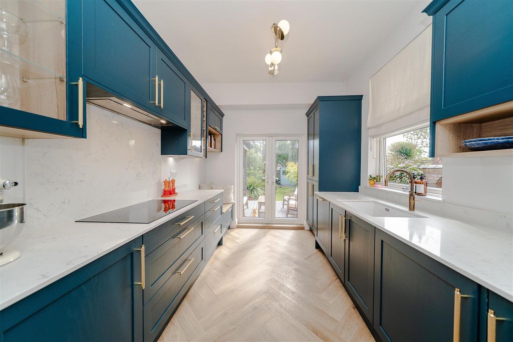 Property photo 2 of 39 Kitchen