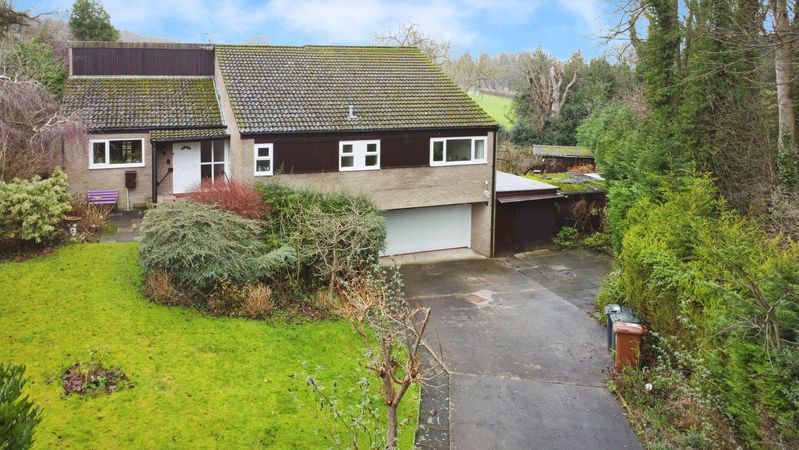 Property photo 1 of 19 Photo 9