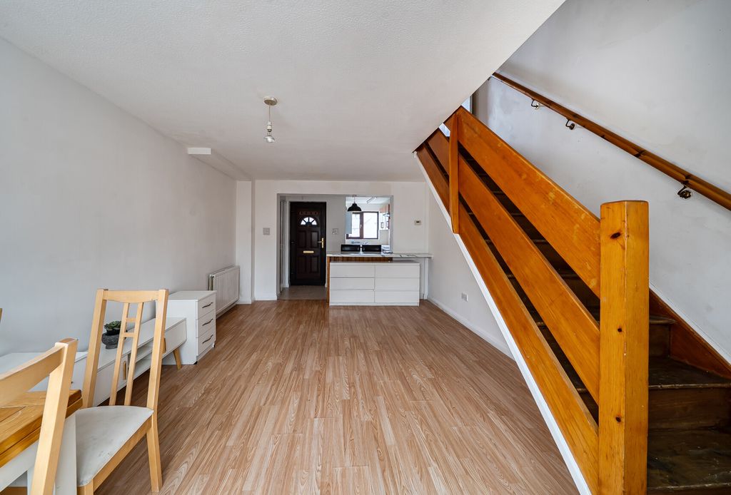 Property photo 3 of 8 1435929-9-69c65B4...