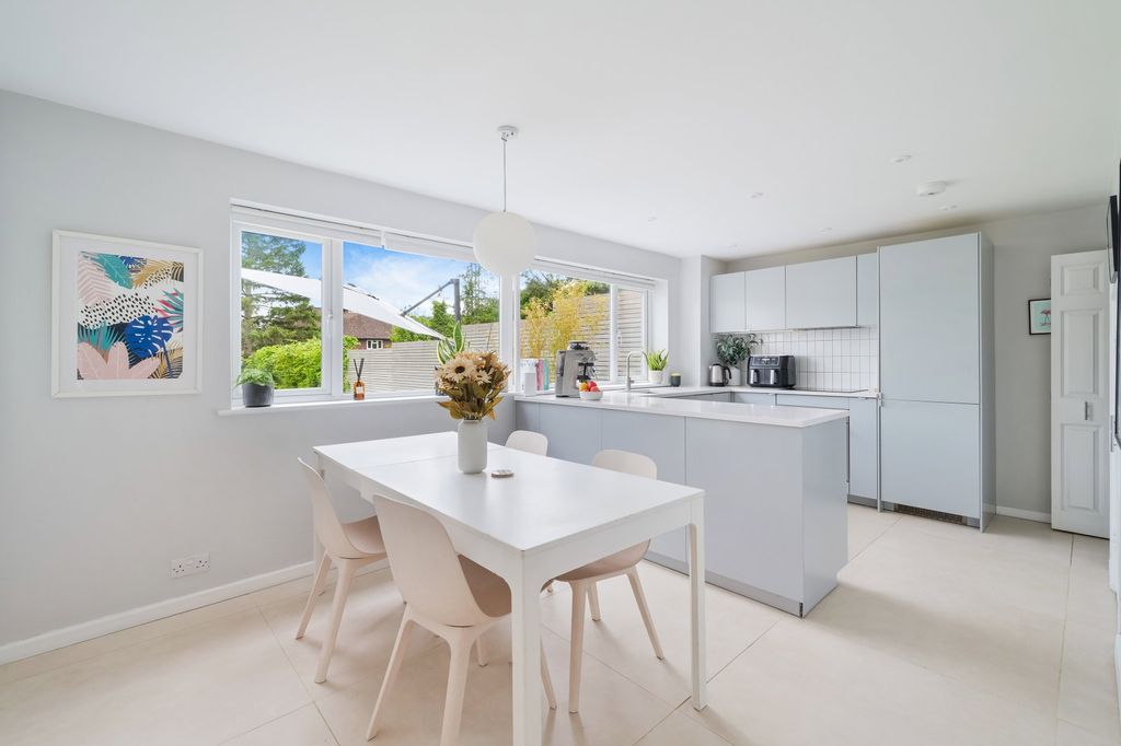 Additional image 4 of 3 bed detached house for saleCentral Way, Oxted, Surrey RH8