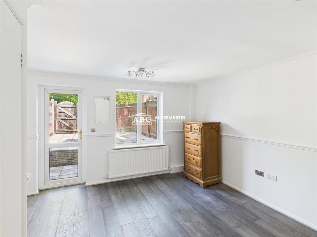 Property photo 3 of 12 Cam03215G0-Pr0072-Still003.Jpg