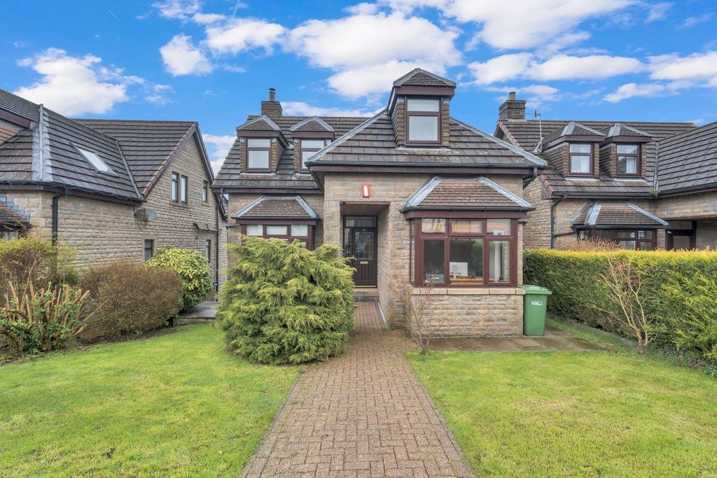 Property photo 1 of 33