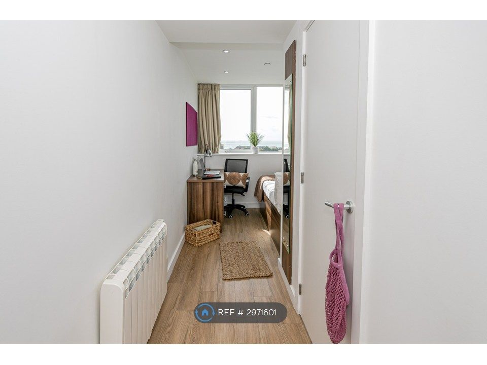Property photo 3 of 23