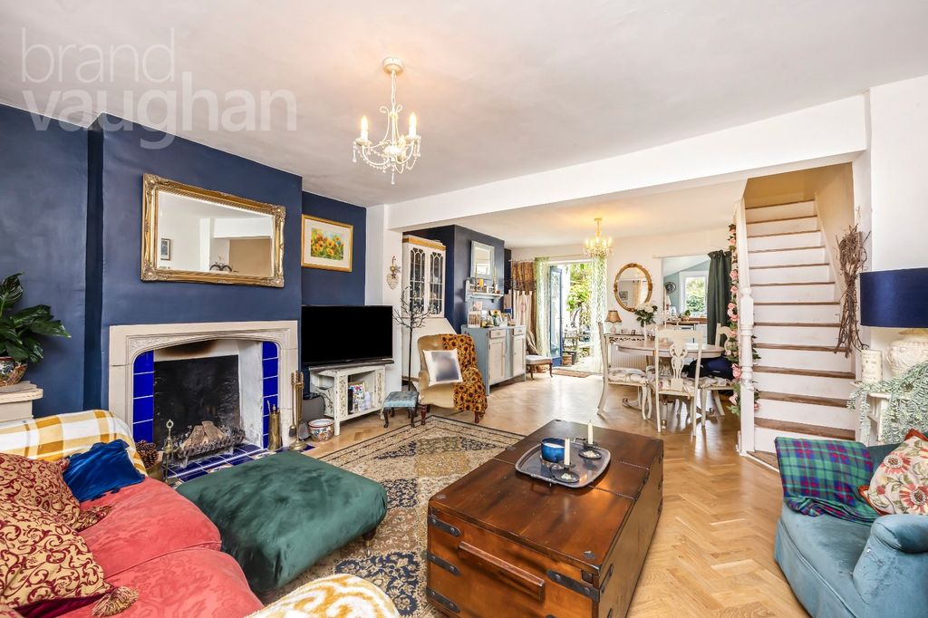 Property photo 2 of 24 Picture No. 60