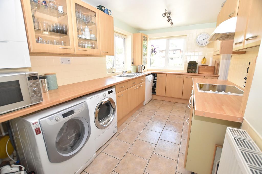 Property photo 2 of 9 Kitch