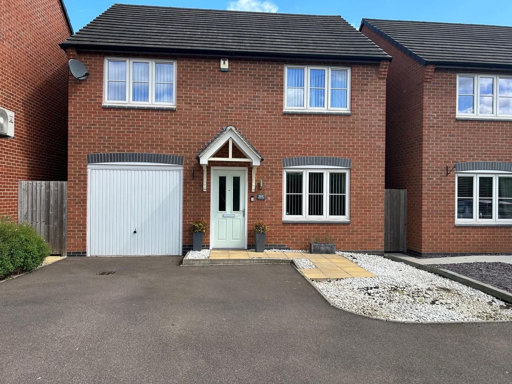 Property photo 1 of 17 64d9787c-591c-4A2A-9ee1-F39Edaf9d87d
