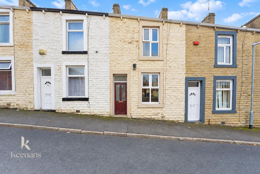 Property photo 1 of 27