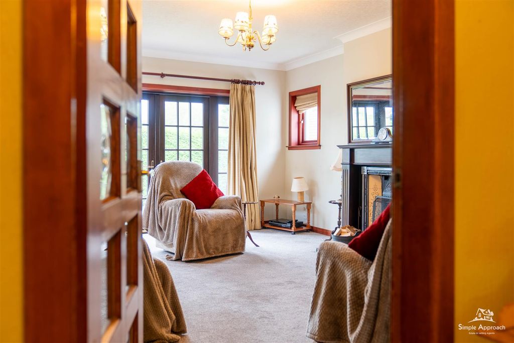 Property photo 2 of 40 Dsc02159-Hdr.Jpg