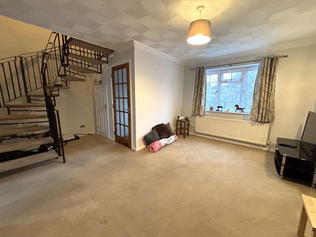 Property photo 3 of 16