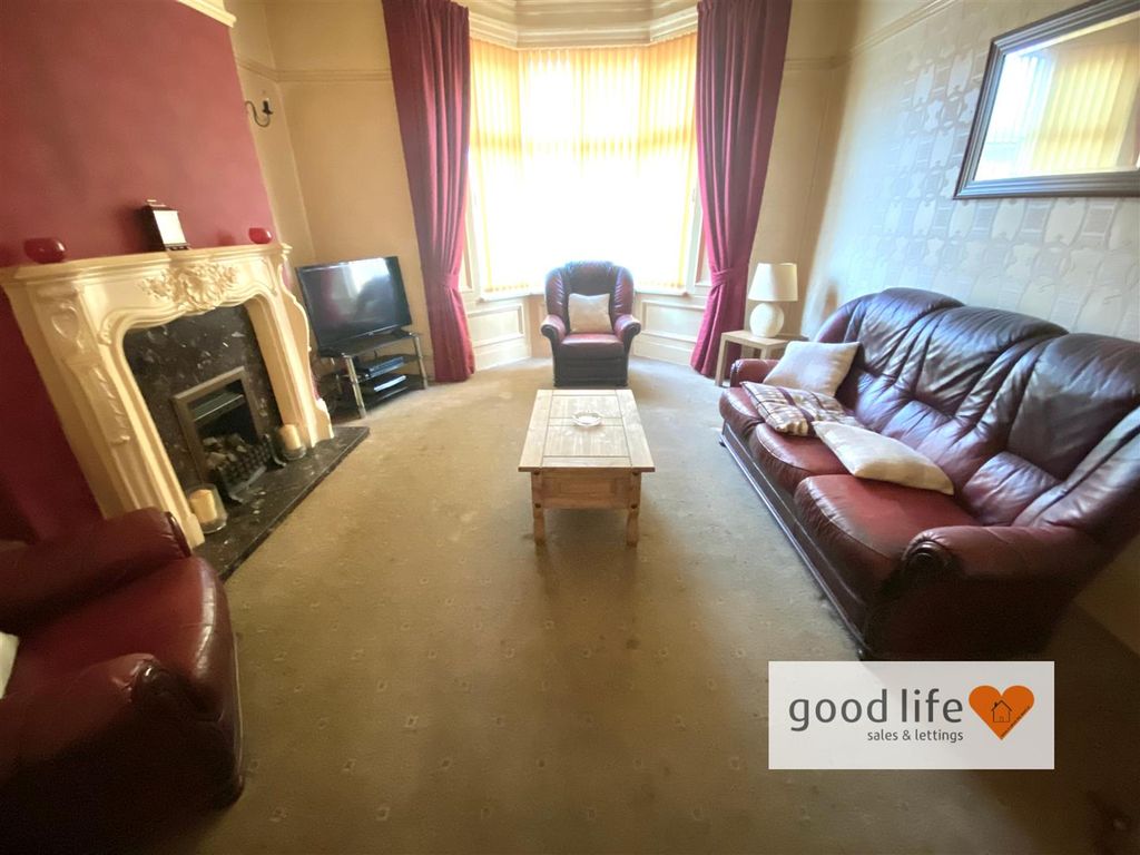 Property photo 2 of 18 20251213_132959723_Ios98Hastingsstreet.Jpg