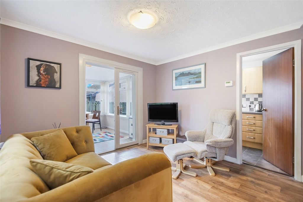 Property photo 2 of 16 Living Room
