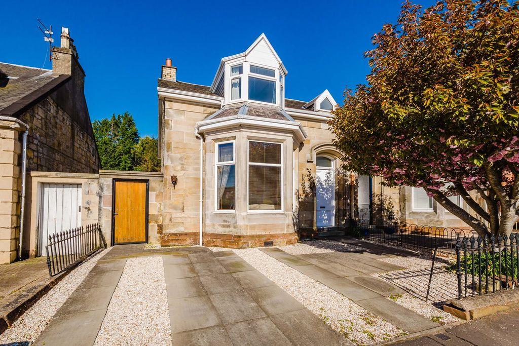 Property photo 1 of 28