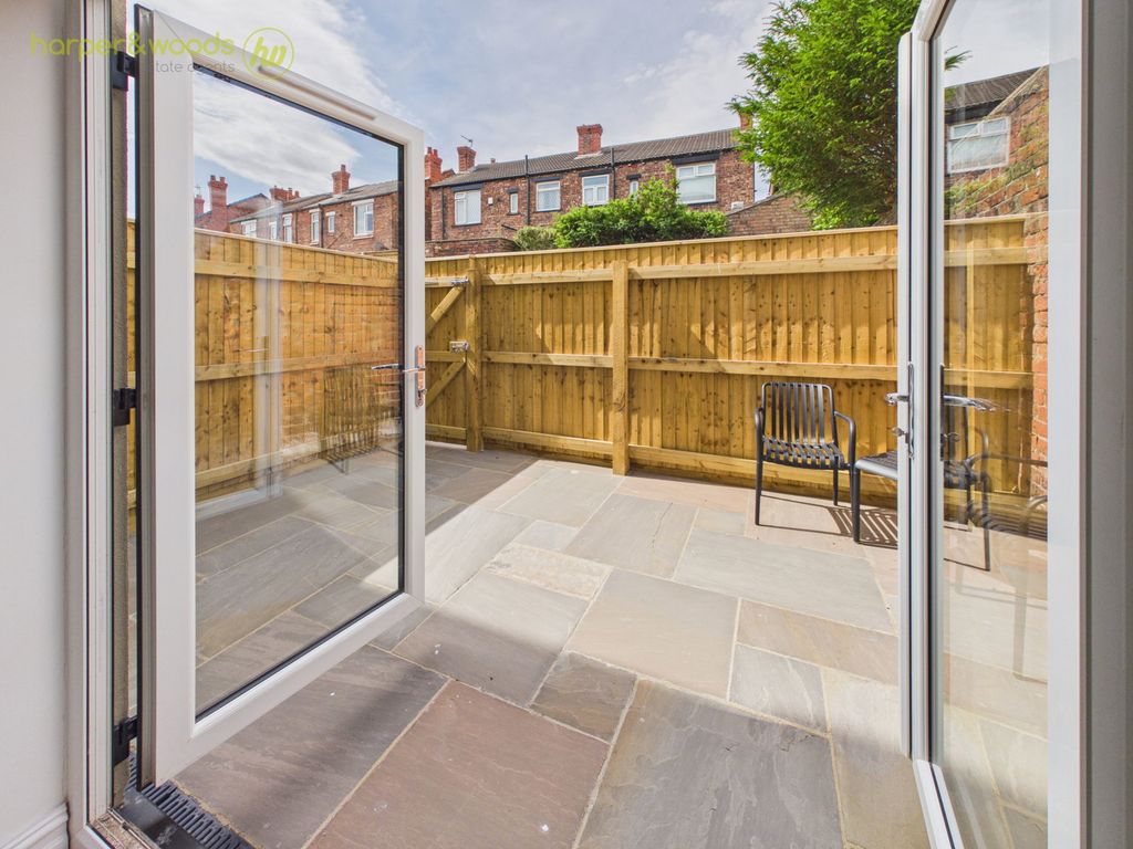 Property photo 2 of 40