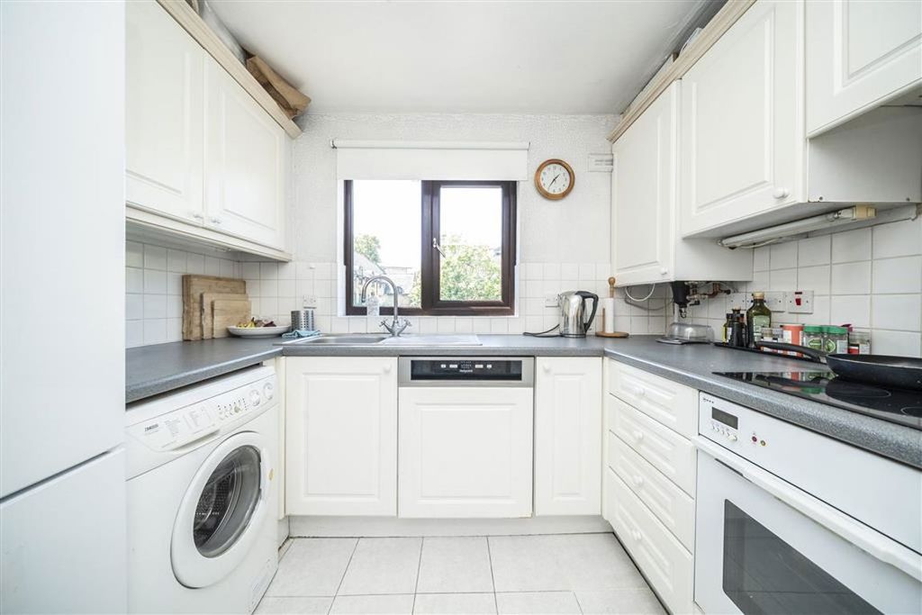 Property photo 3 of 6