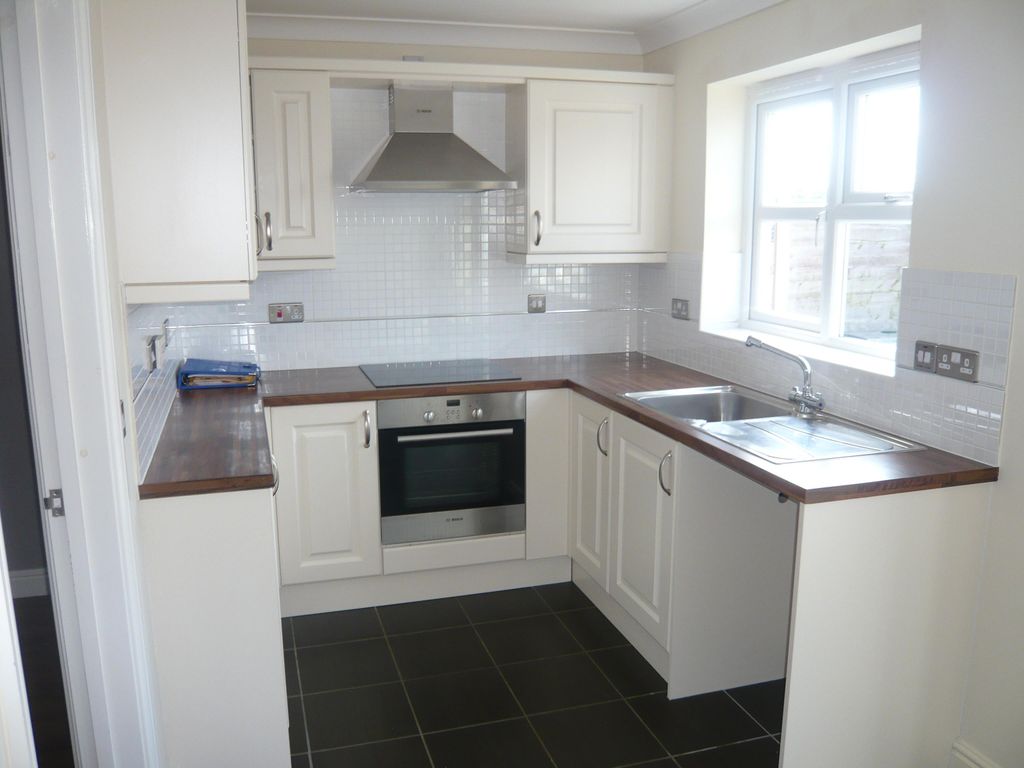 Property photo 2 of 4 Kitchen