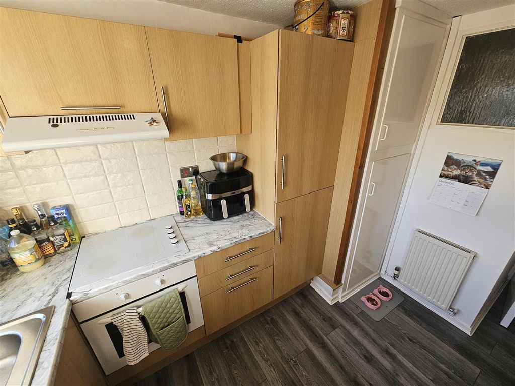 Property photo 3 of 11 20251203_123528[1].Jpg