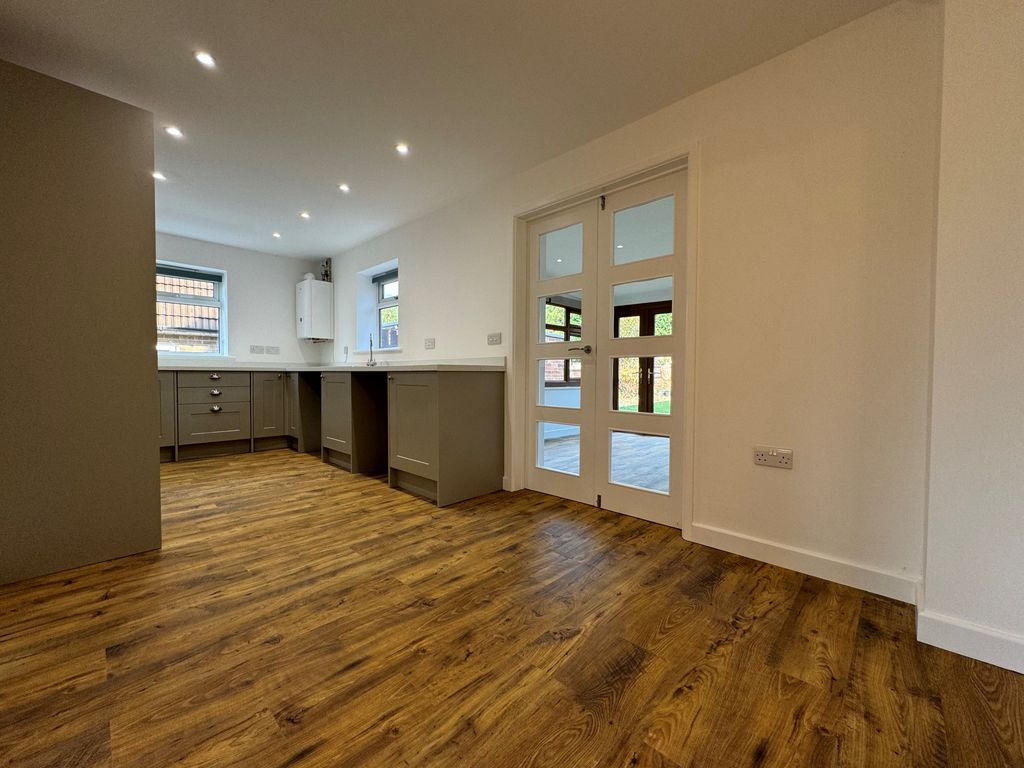 Property photo 2 of 14 Image