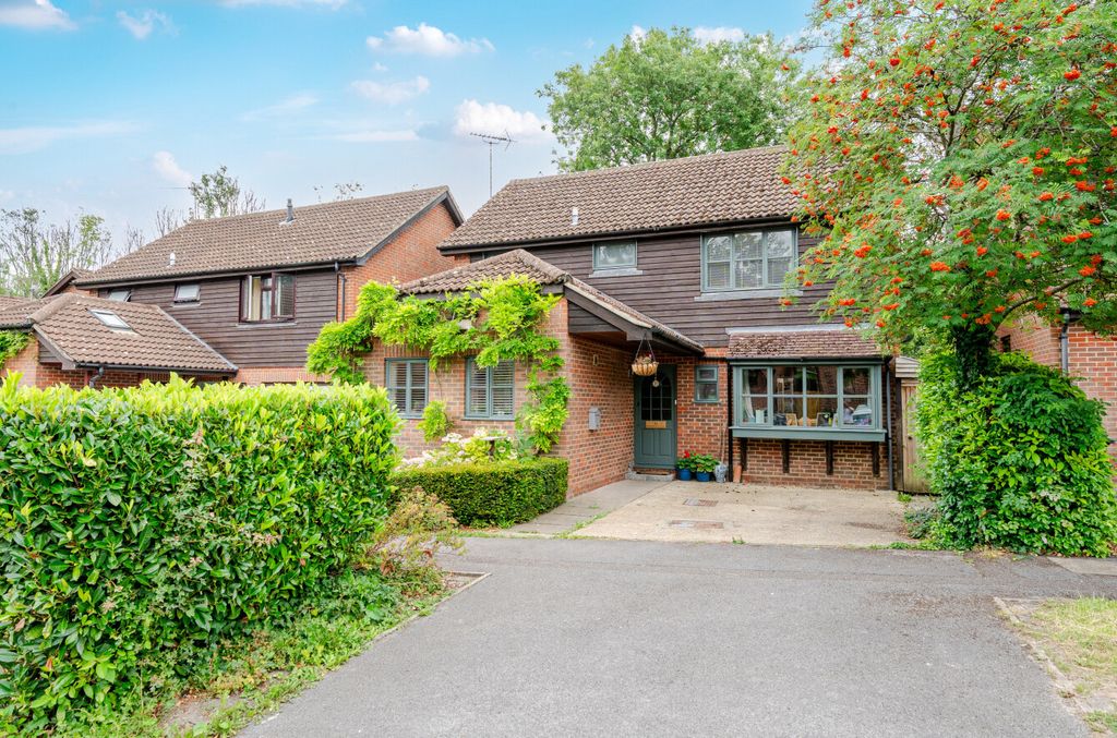Property photo 1 of 18 1336702-1-6895Eef...