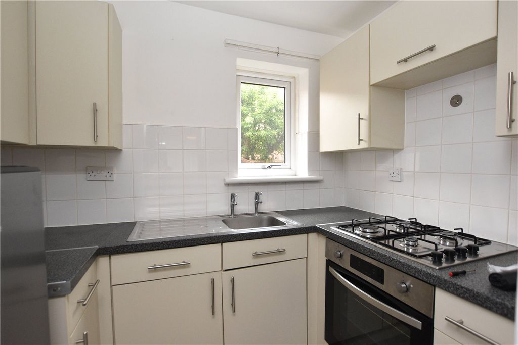 Property photo 3 of 10 Picture No. 14