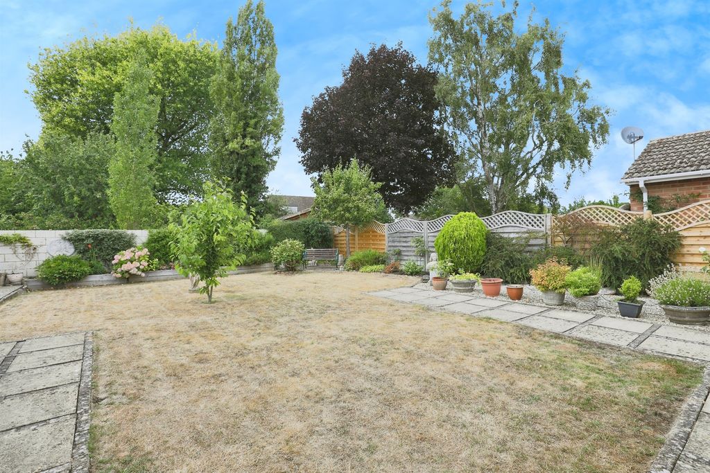 Property photo 2 of 24