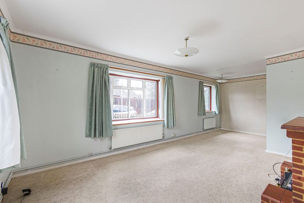 Property photo 3 of 12 Living Room