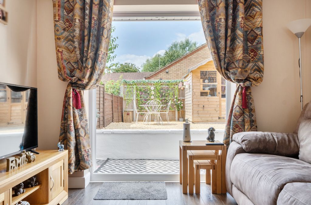 Property photo 3 of 9 14975005