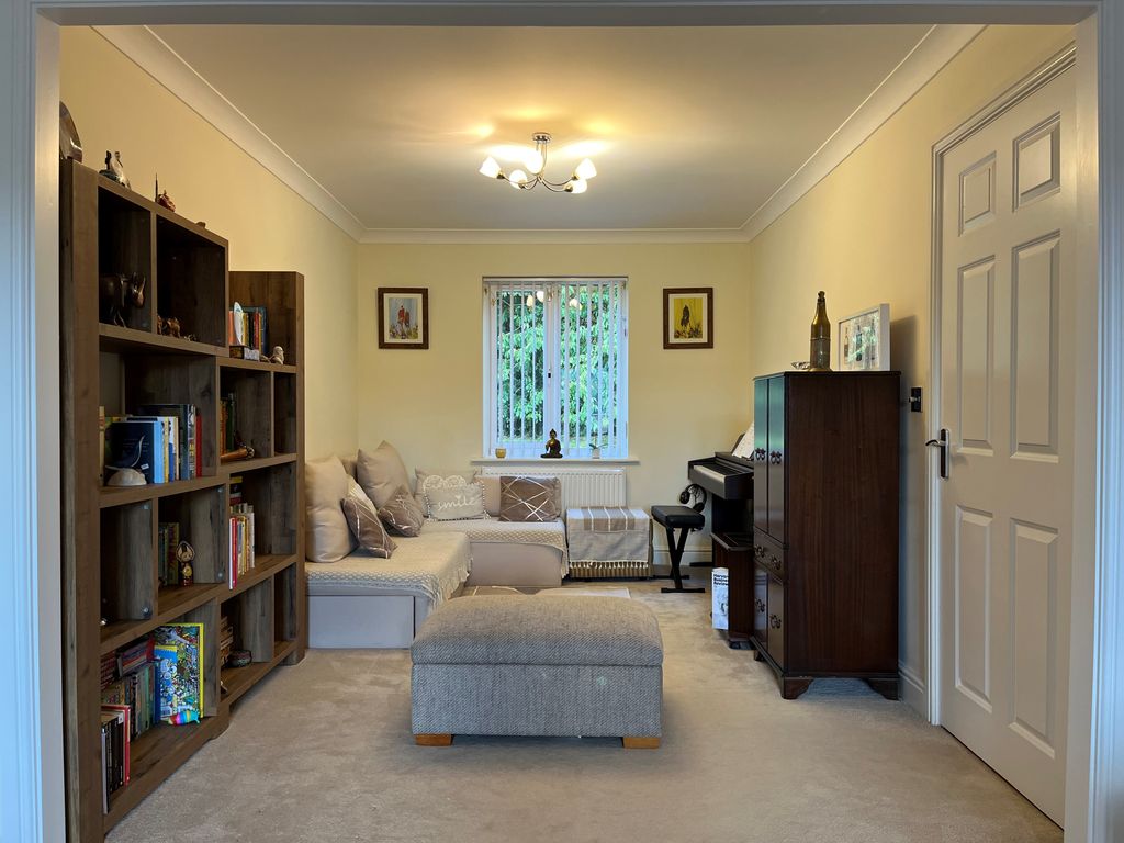 Property photo 2 of 8 5.Living Room_1