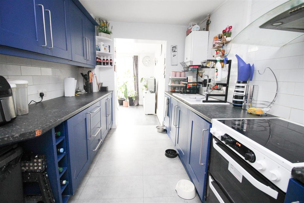 Property photo 2 of 17 Img_4627.Jpg