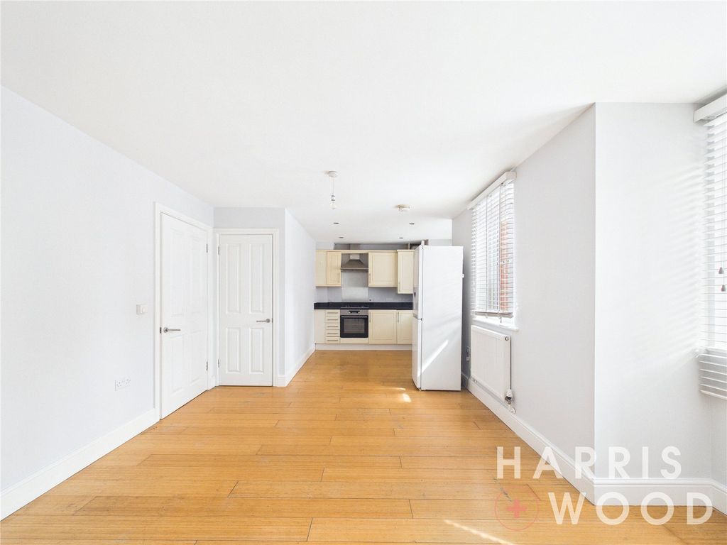 Property photo 3 of 13 Picture No. 02