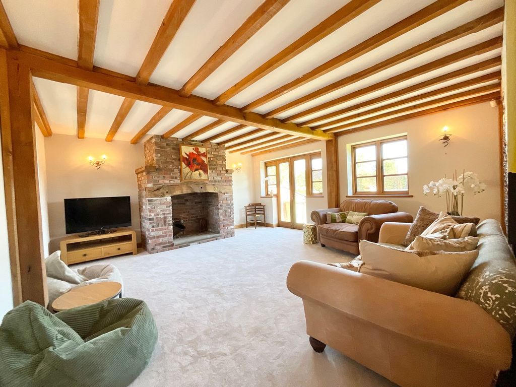 Property photo 3 of 45