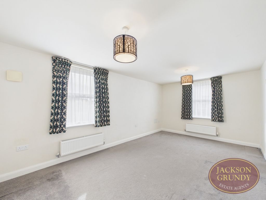 Property photo 3 of 15 Dickens Close