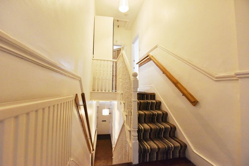 Property photo 3 of 31 Photo 12