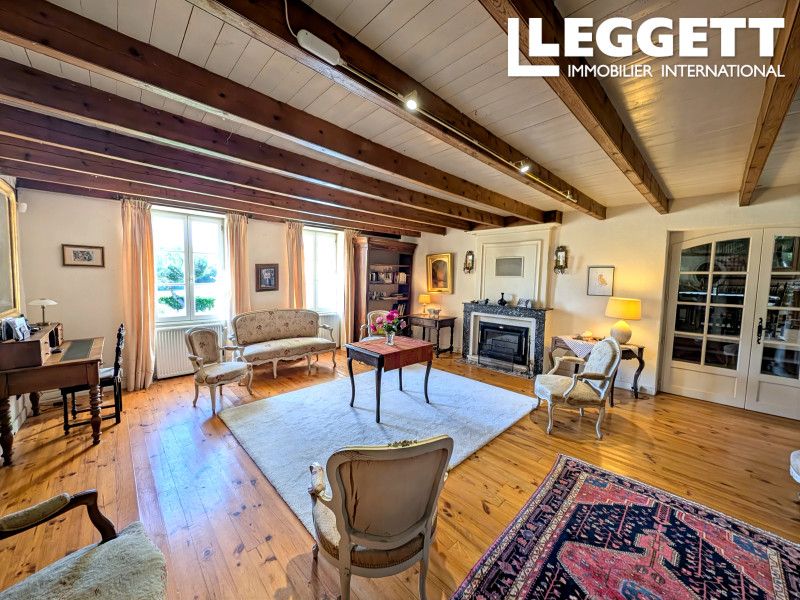 Property photo 3 of 10