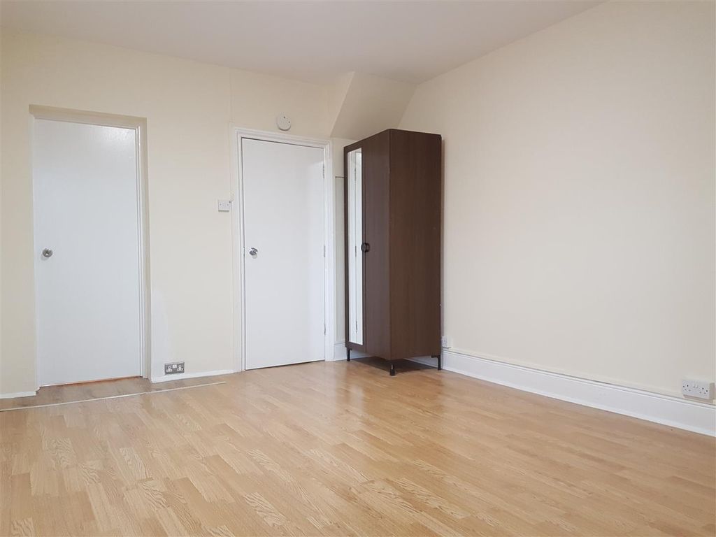 Property photo 3 of 6 20170330_183706.Jpg