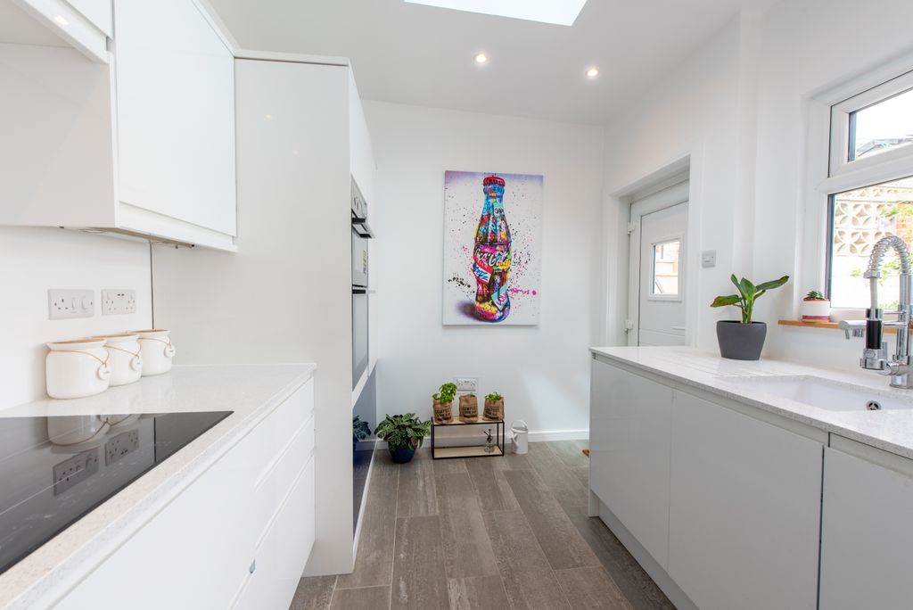 Property photo 3 of 22